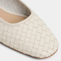 ALDO Ballet Flats^Adrabrinna White
