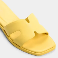 ALDO Flat Sandals^Itsandal Yellow
